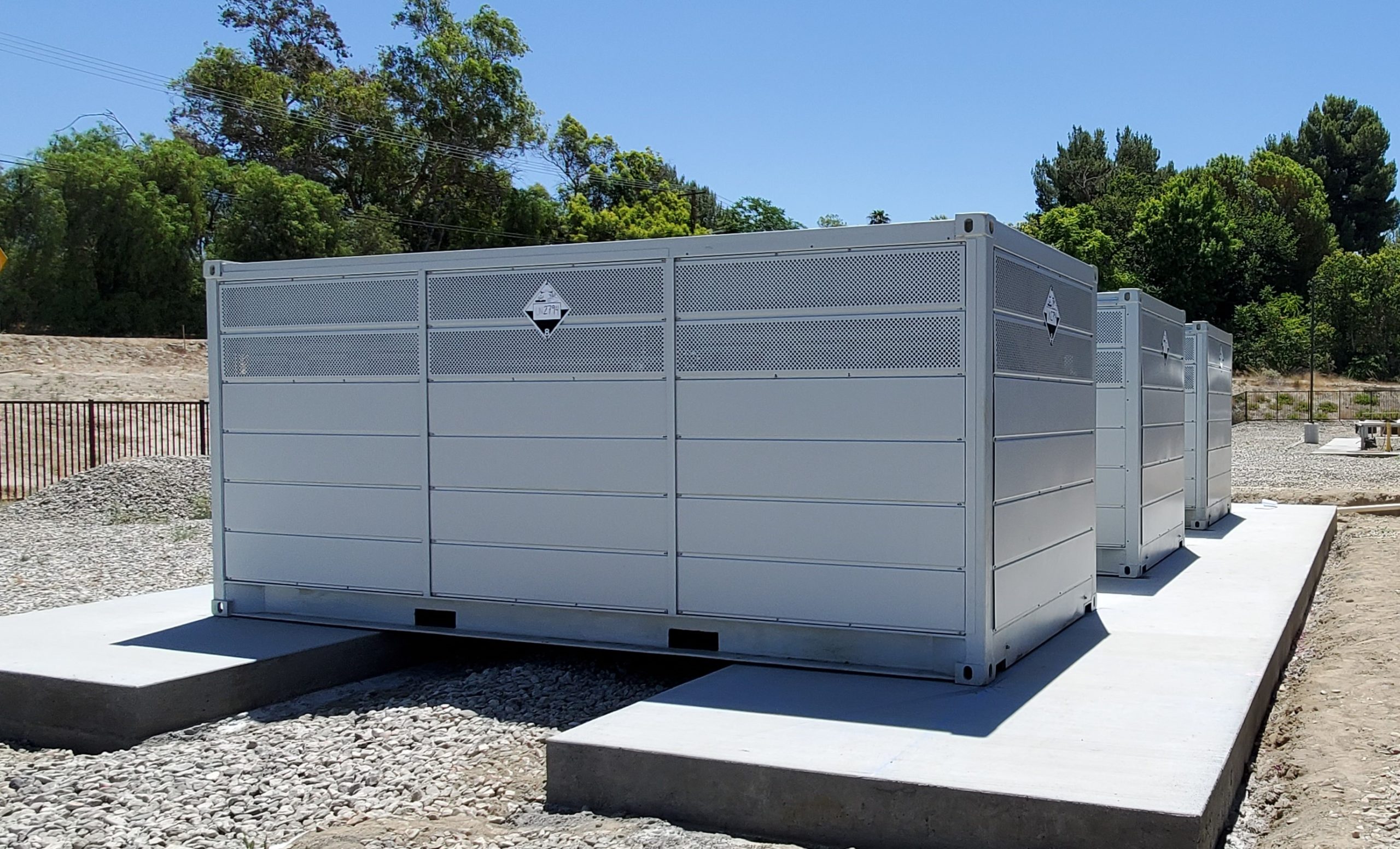 Redox flow batteries lead the Department of Energy’s cost comparison for long-term energy storage